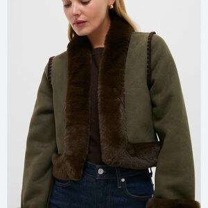 Elegant Olive Teddy Jacket with Faux Fur Trim